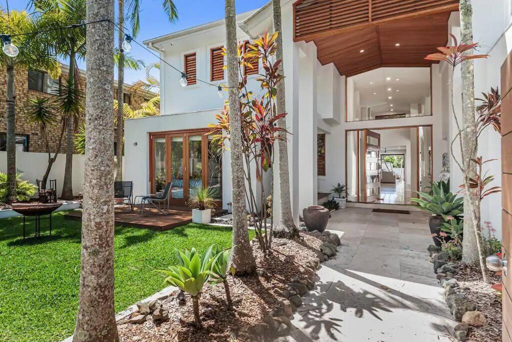 Luxurious, Tropical Haven, Mooloolaba- Moonda5 Villa Exteriör bild